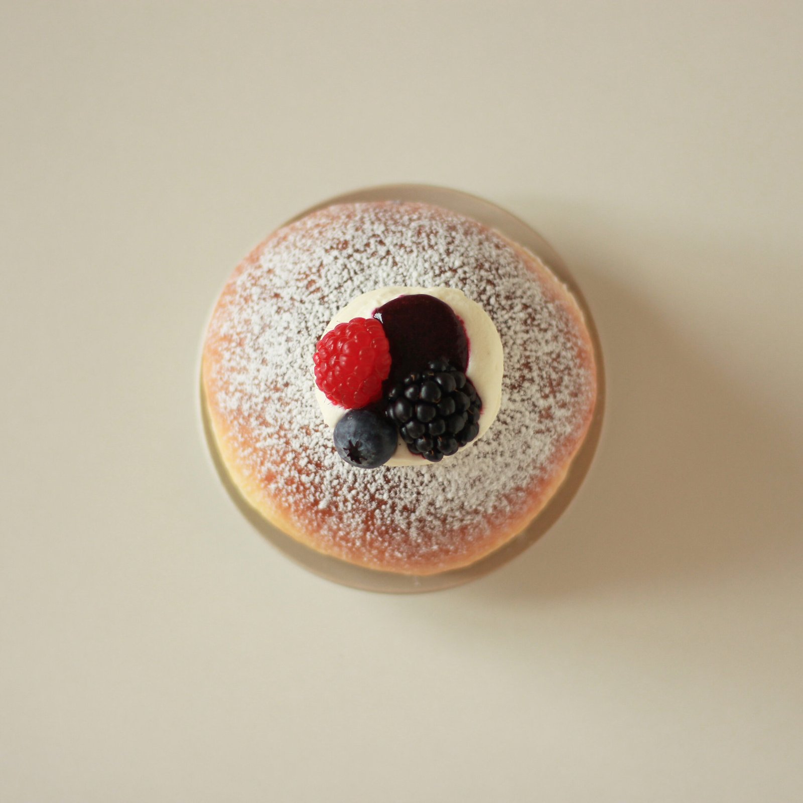 Mixed Berries + Whipped Mascarpone Cream Bun